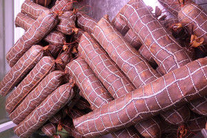 provázkové salámy